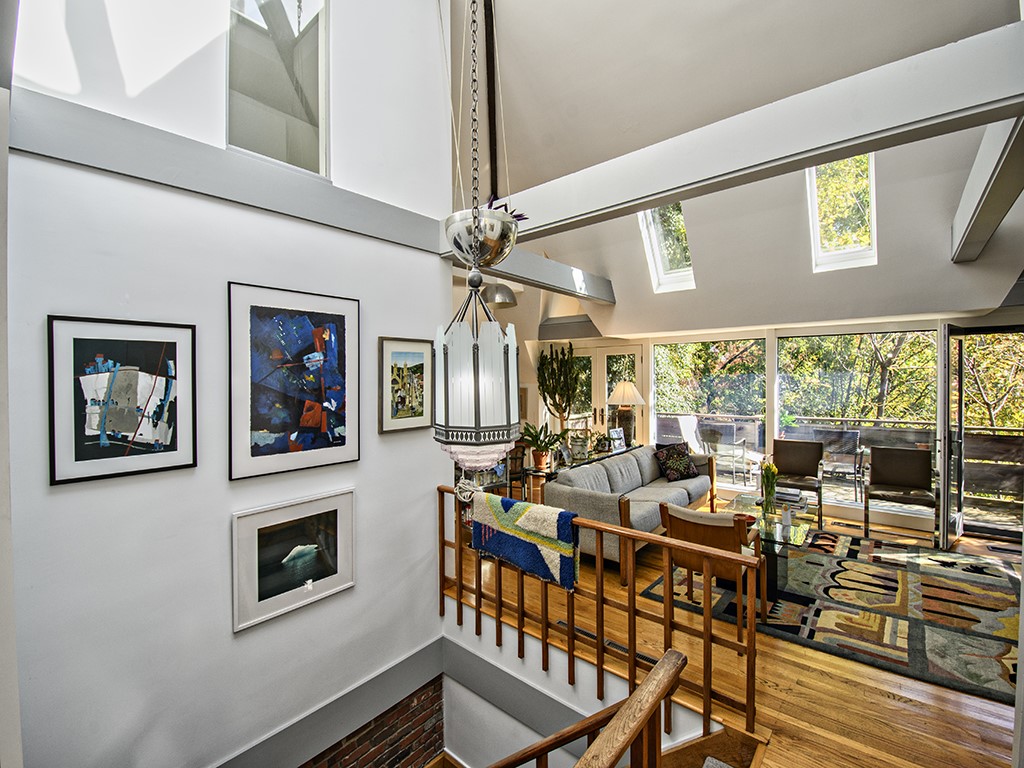 Pittsburgh, Pennsylvania, 15232, United States, 3 Bedrooms Bedrooms, ,2 BathroomsBathrooms,Residential,Active,1905131