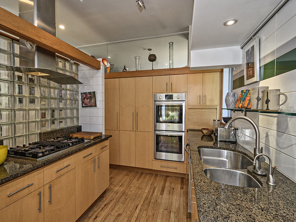 Pittsburgh, Pennsylvania, 15232, United States, 3 Bedrooms Bedrooms, ,2 BathroomsBathrooms,Residential,Active,1905131
