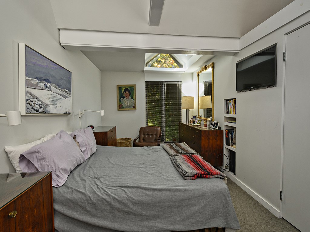Pittsburgh, Pennsylvania, 15232, United States, 3 Bedrooms Bedrooms, ,2 BathroomsBathrooms,Residential,Active,1905131