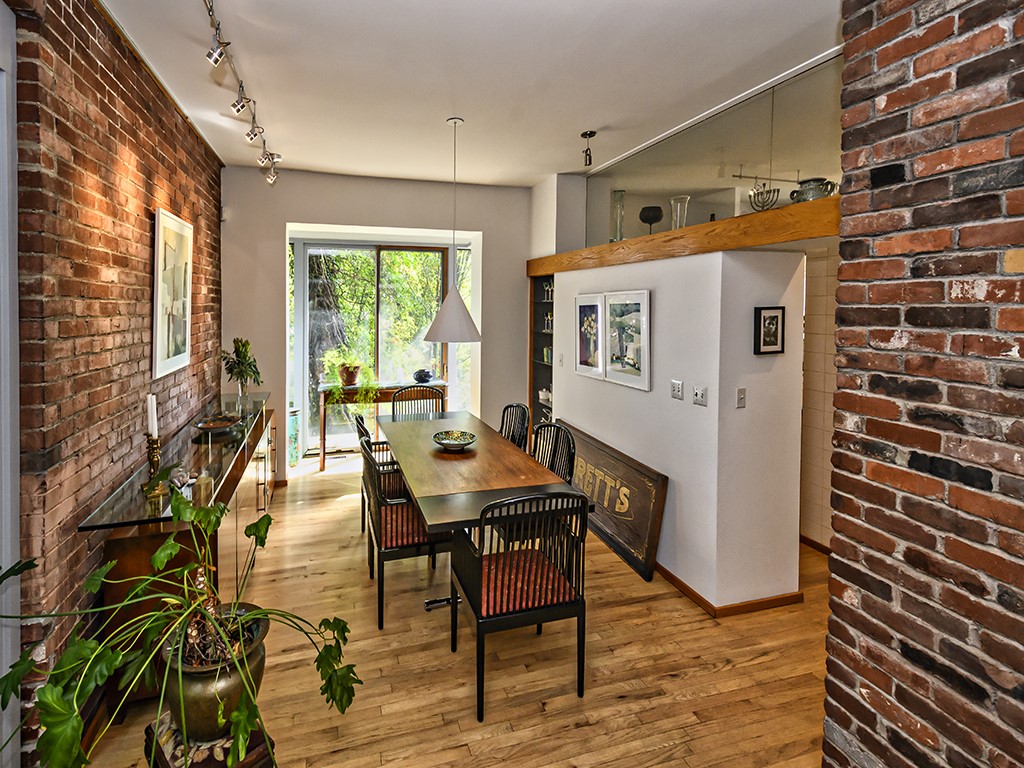 Pittsburgh, Pennsylvania, 15232, United States, 3 Bedrooms Bedrooms, ,2 BathroomsBathrooms,Residential,Active,1905131