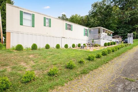 Photo of 248 Thomas St, Hollsopple, PA 15935 (MLS # 1738698)