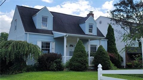 Photo of 1332 Union Ave, Natrona Heights, PA 15065 (MLS # 1726233)