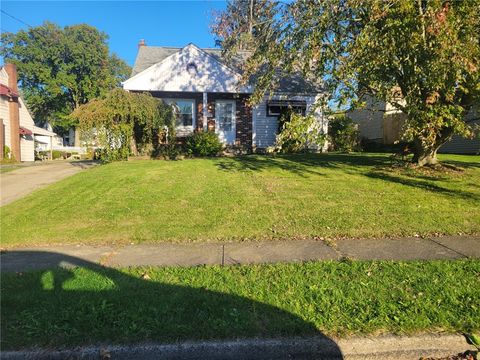 Photo of 974 Hadley Dr, Sharon, PA 16146 (MLS # 1727432)