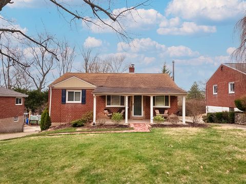 1214 Arrowood Dr Mt Lebanon PA 15243