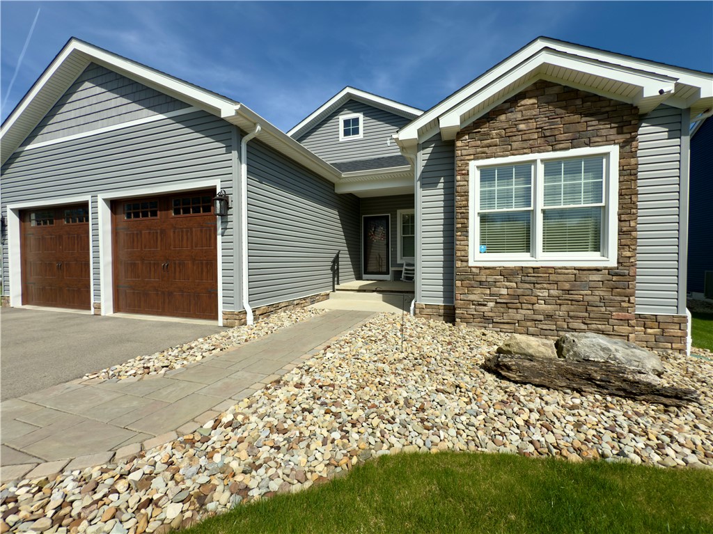 648 Latonka Dr