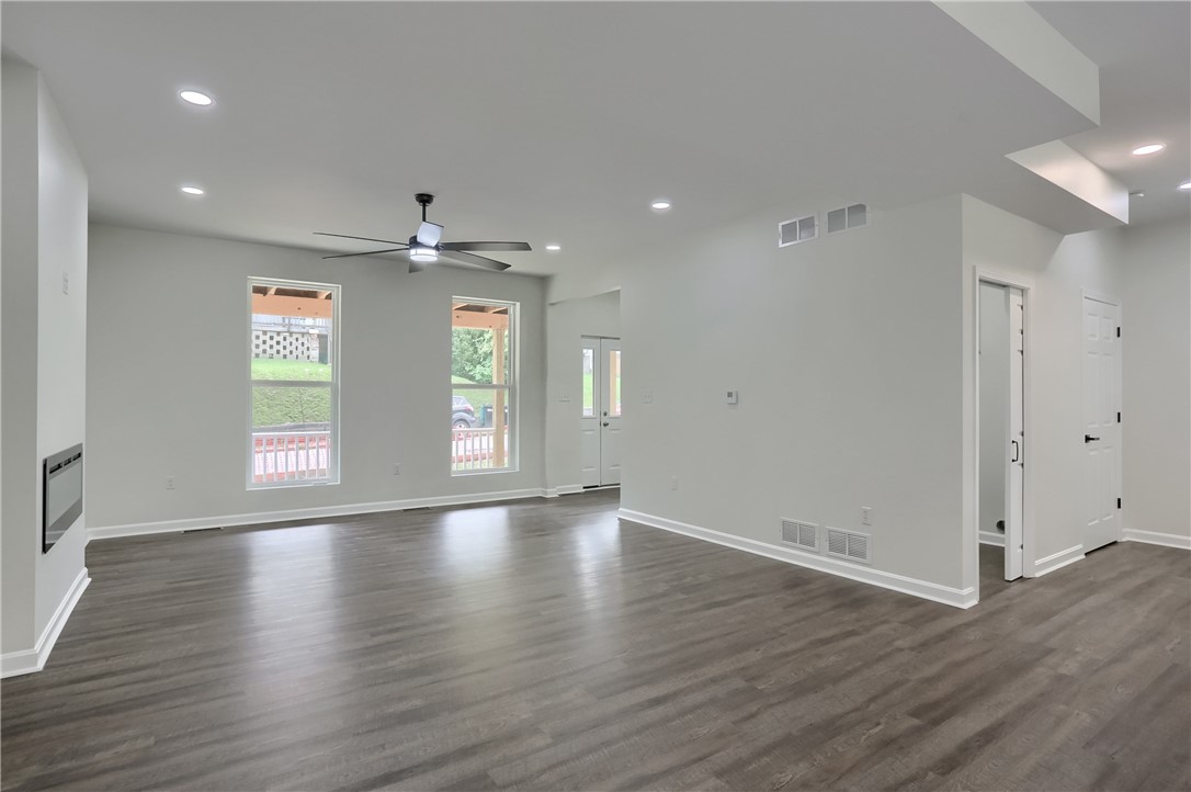 Burgettstown Boro, Pennsylvania 15021, United States, 3 Bedrooms Bedrooms, ,3 BathroomsBathrooms,Residential,Active,168951