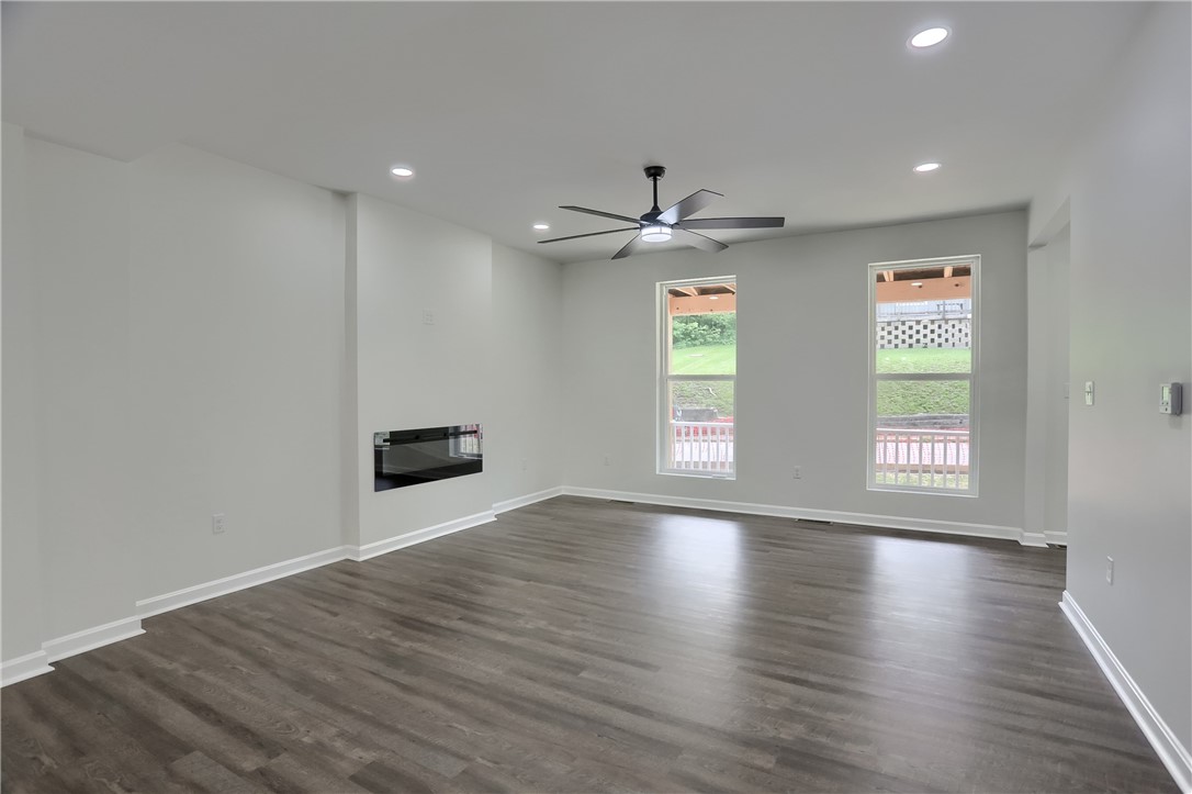 Burgettstown Boro, Pennsylvania 15021, United States, 3 Bedrooms Bedrooms, ,3 BathroomsBathrooms,Residential,Active,168951