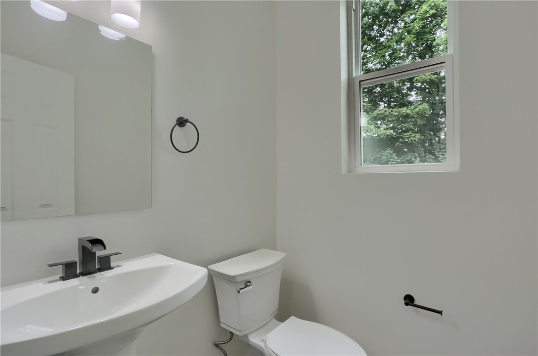 Burgettstown Boro, Pennsylvania 15021, United States, 3 Bedrooms Bedrooms, ,3 BathroomsBathrooms,Residential,Active,168951