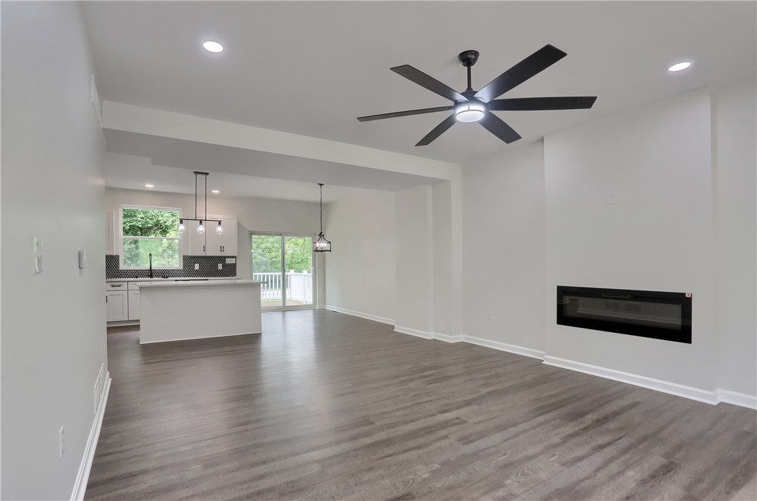 Burgettstown Boro, Pennsylvania 15021, United States, 3 Bedrooms Bedrooms, ,3 BathroomsBathrooms,Residential,Active,168951