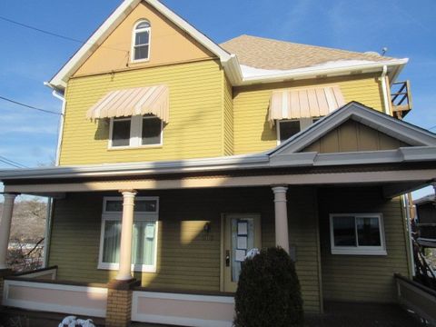 Photo of 206 Lookout Ave, Charleroi, PA 15022 (MLS # 1744770)