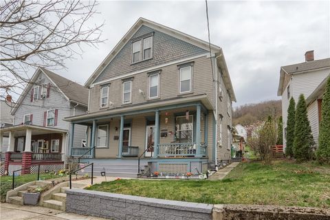 Photo of 756-758 Highland Ave, Johnstown, PA 15902 (MLS # 1746093)