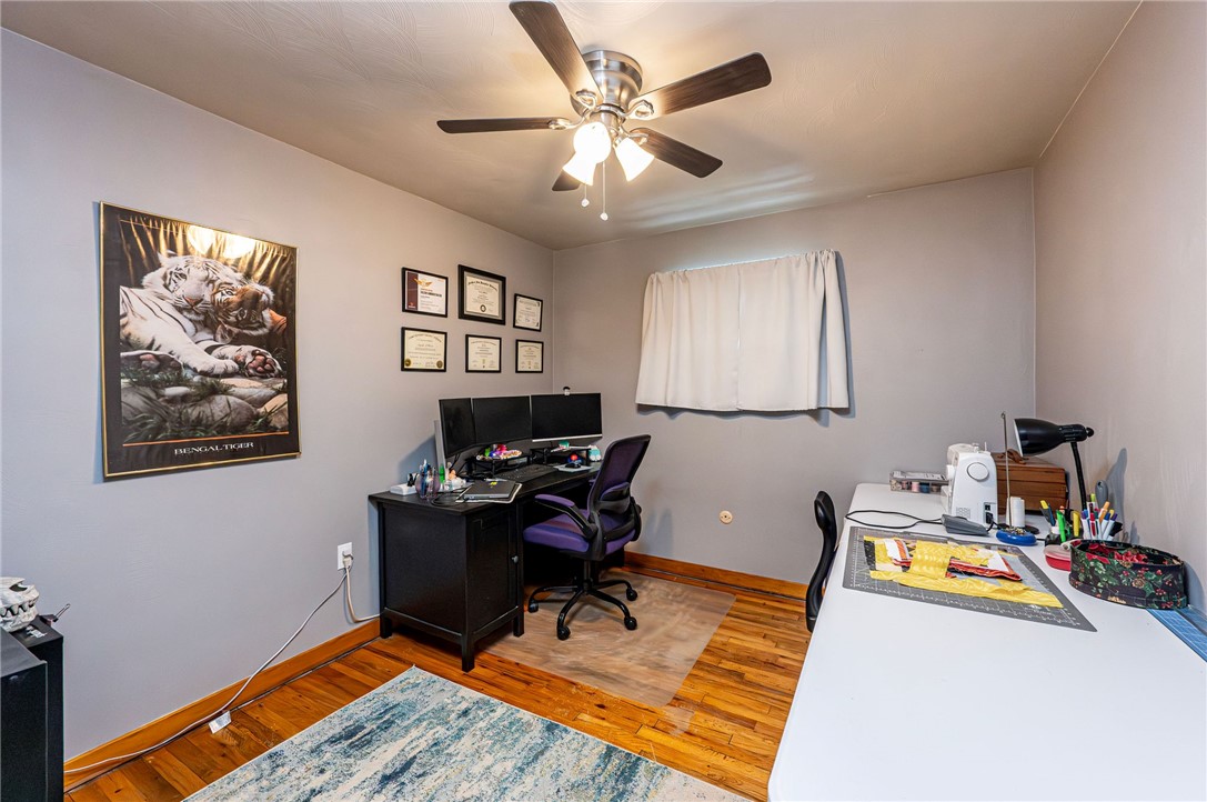 225 Circle Dr Dr, White Oak, Pennsylvania image 30