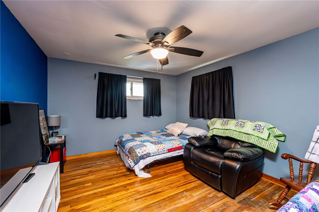 225 Circle Dr Dr, White Oak, Pennsylvania image 27