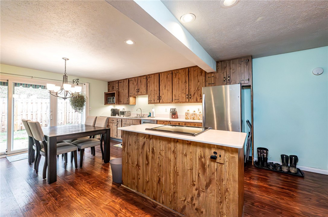 225 Circle Dr Dr, White Oak, Pennsylvania image 13