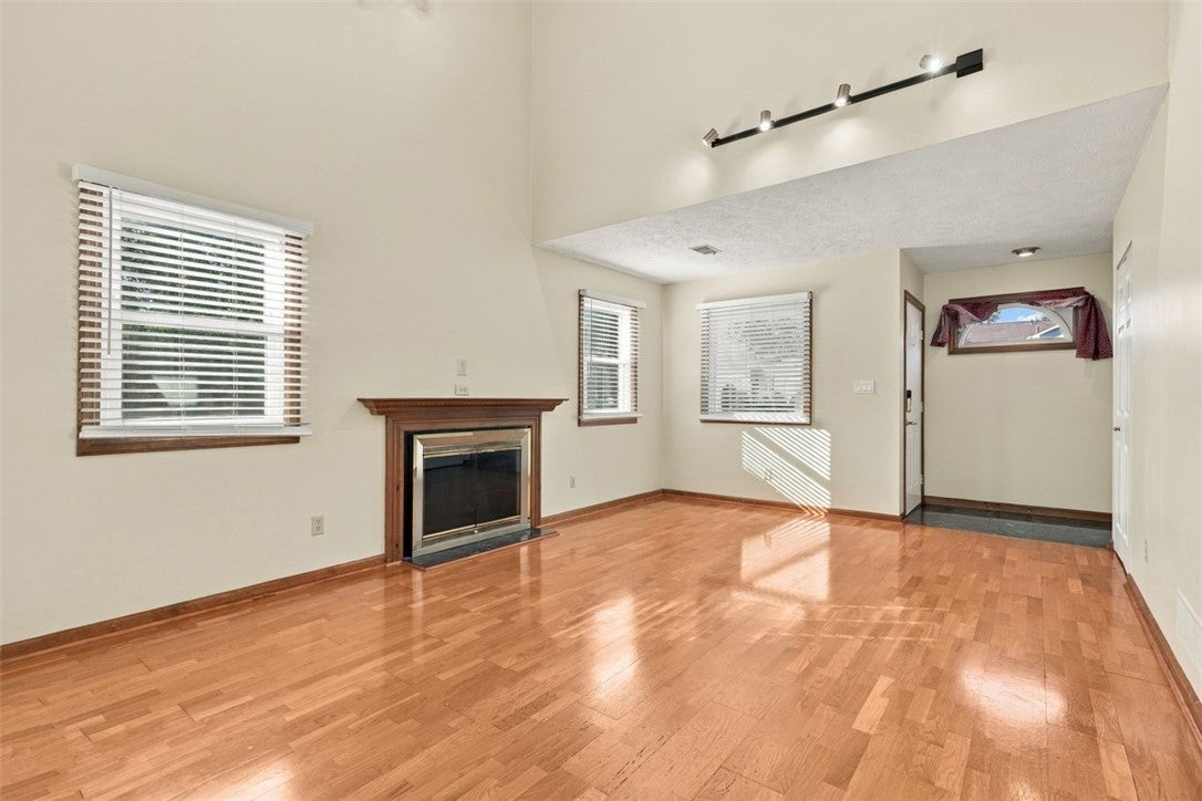 308 Lamplighter Circle