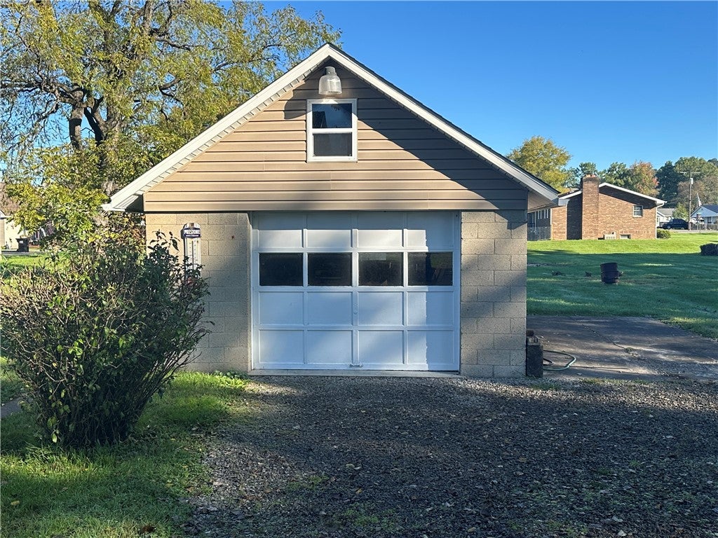 174 Chew St
