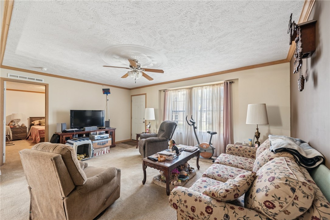 4390 Brickner St, Trafford, Pennsylvania image 3