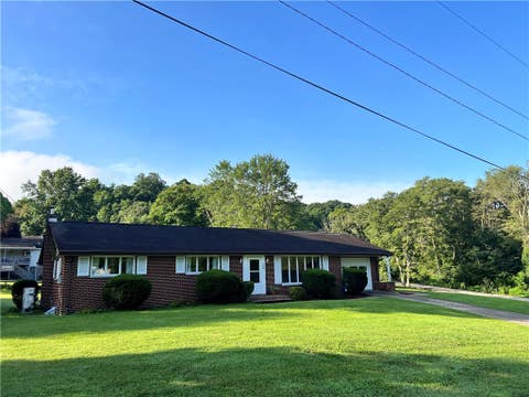 Homes For Sale - 206 Armstrong Ave<br/> Avonmore, PA 15618