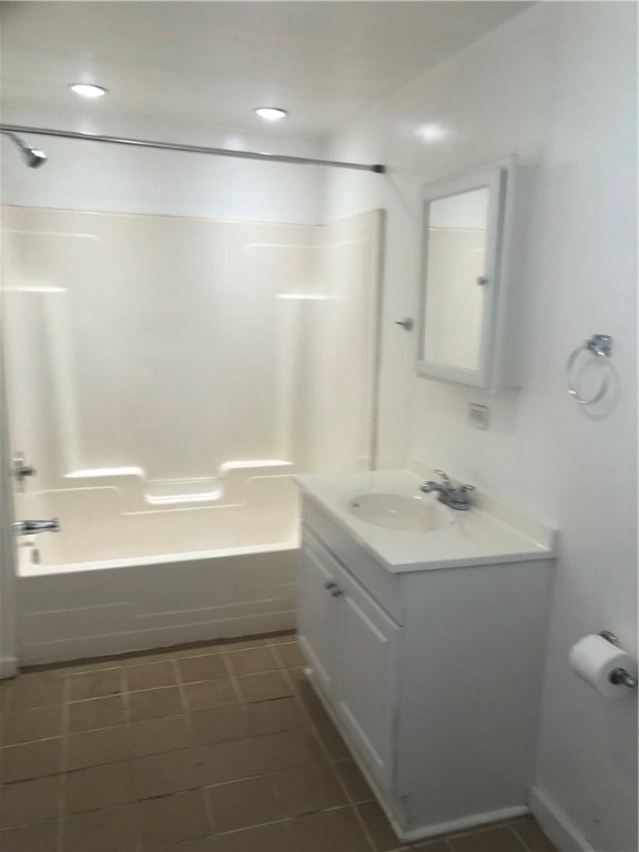 Brentwood, Pennsylvania 15227, United States, 2 Bedrooms Bedrooms, ,1 BathroomBathrooms,Residential,Active,197924