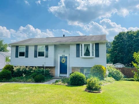 Photo for 104 Bellfield Ct