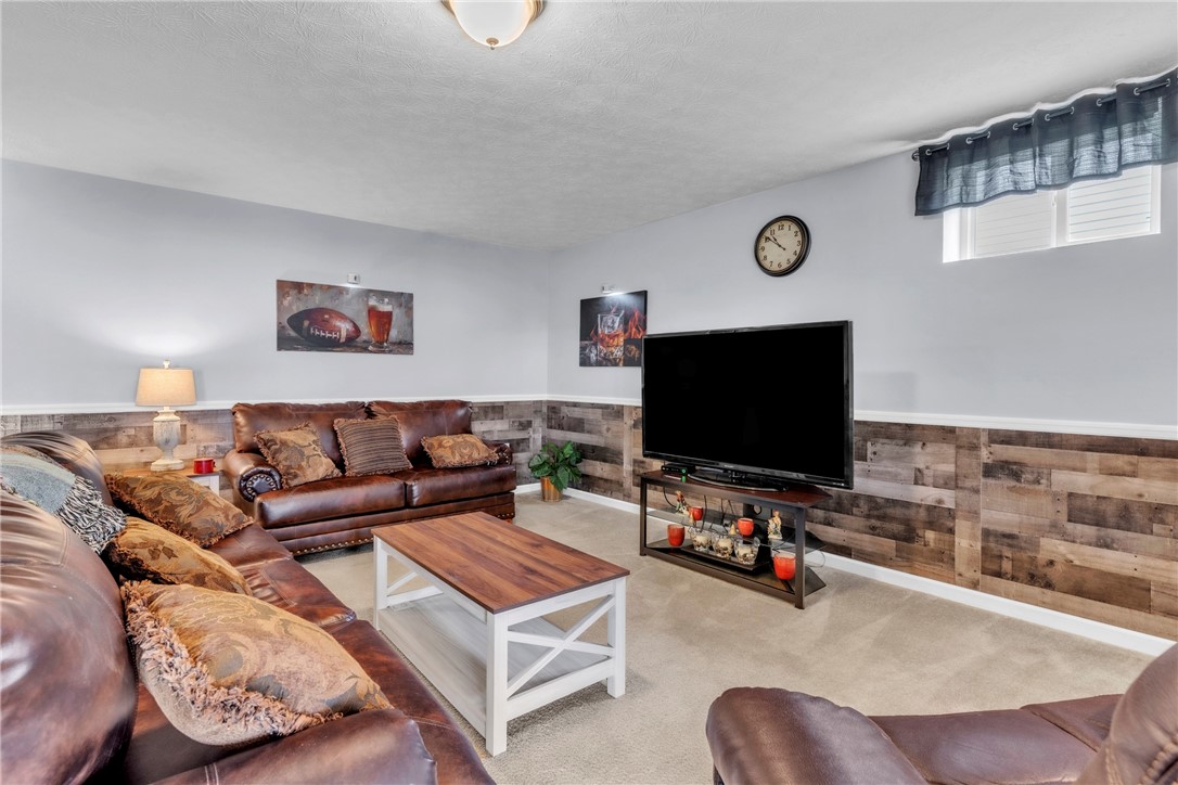 Zelienople Boro, Pennsylvania 16063, United States, 5 Bedrooms Bedrooms, ,4 BathroomsBathrooms,Residential,Active,152296