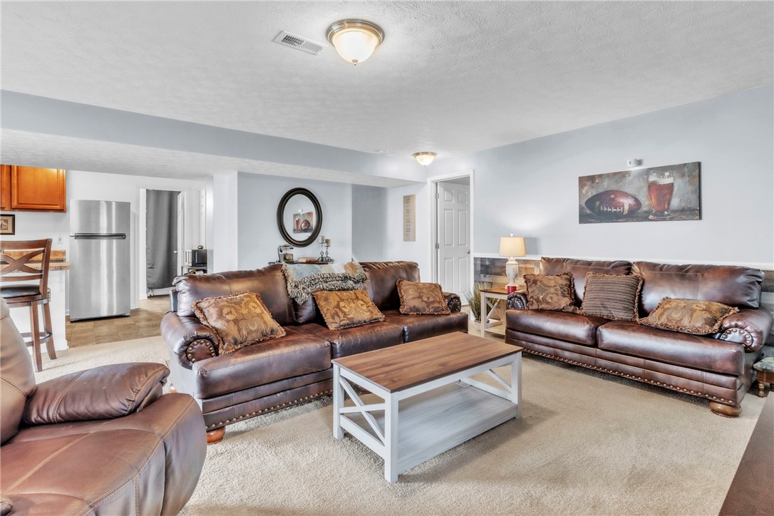 Zelienople Boro, Pennsylvania 16063, United States, 5 Bedrooms Bedrooms, ,4 BathroomsBathrooms,Residential,Active,152296