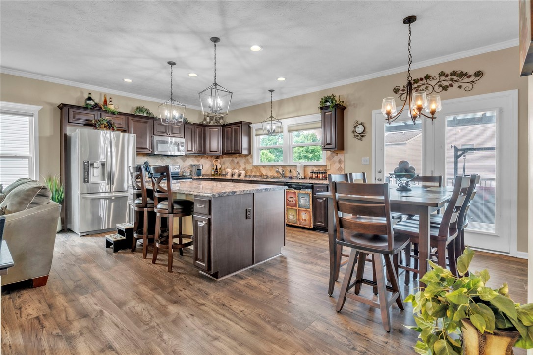 Zelienople Boro, Pennsylvania 16063, United States, 5 Bedrooms Bedrooms, ,4 BathroomsBathrooms,Residential,Active,152296