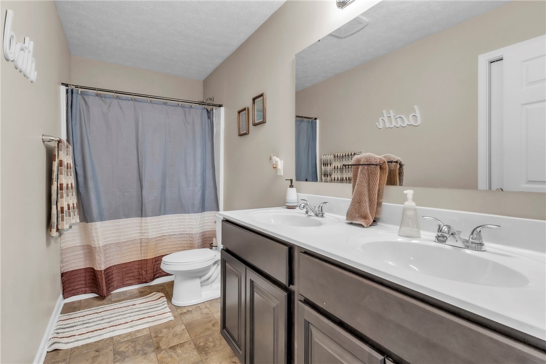 Zelienople Boro, Pennsylvania 16063, United States, 5 Bedrooms Bedrooms, ,4 BathroomsBathrooms,Residential,Active,152296