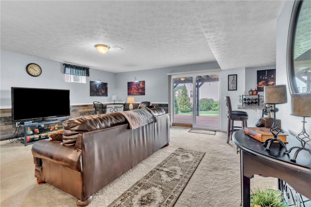 Zelienople Boro, Pennsylvania 16063, United States, 5 Bedrooms Bedrooms, ,4 BathroomsBathrooms,Residential,Active,152296