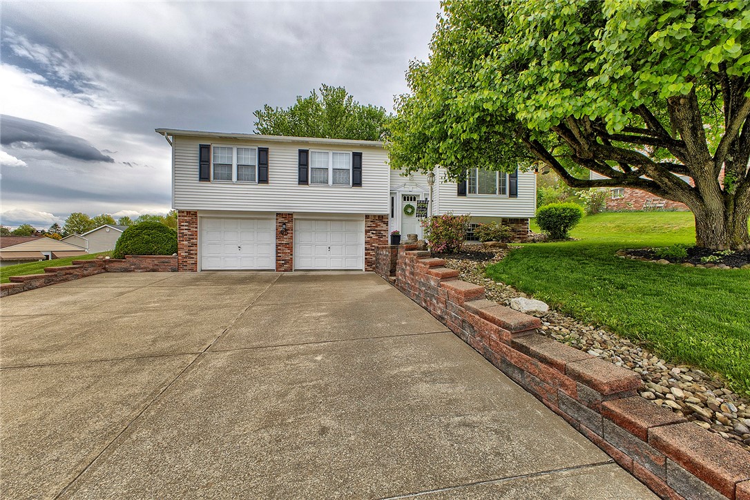 65 W Glennis Drive