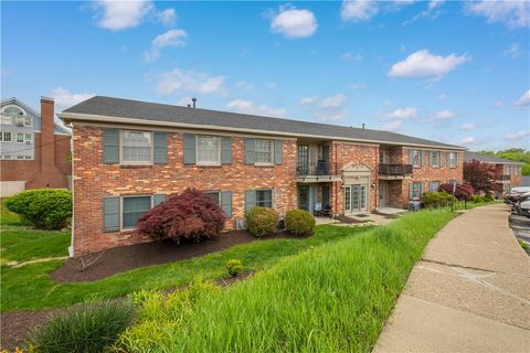 Condo For Sale - 1230 Chatham Park Dr Dr #D<br/> Scott Twp, PA 15216