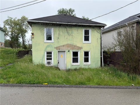 Homes For Sale - 1063 Main St. St<br/> Republic, PA 15461