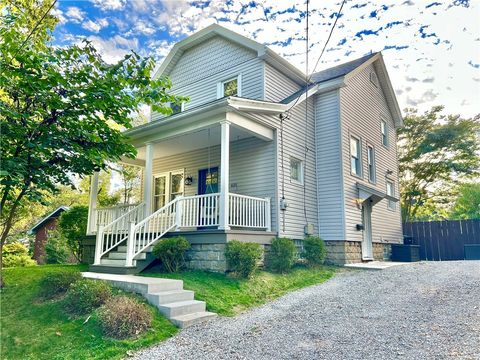 Photo of 625 Virginia Avenue Ext, Pittsburgh, PA 15215 (MLS # 1724645)