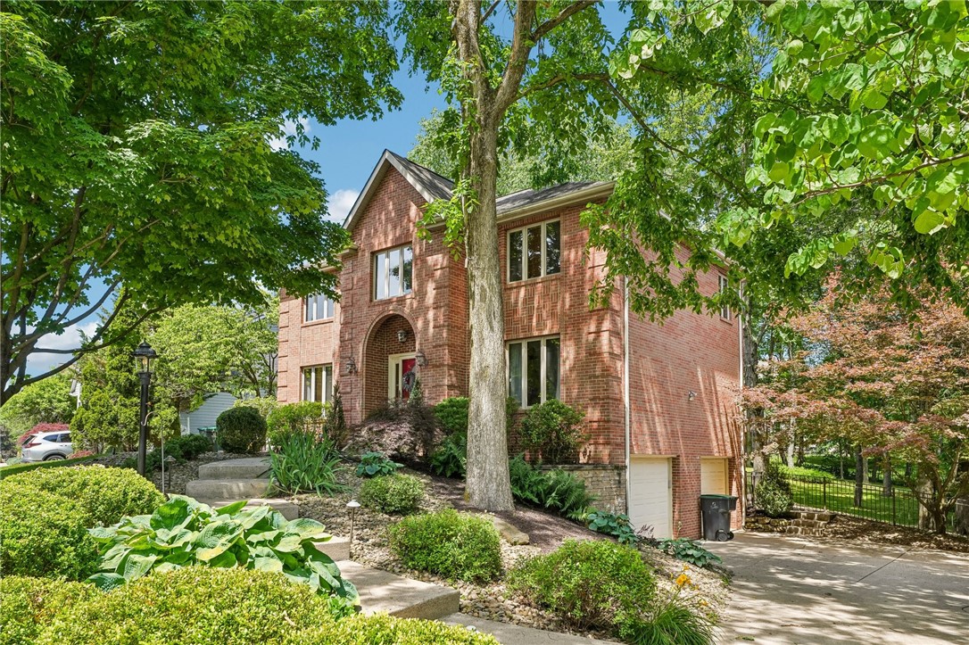 130 Village Dr