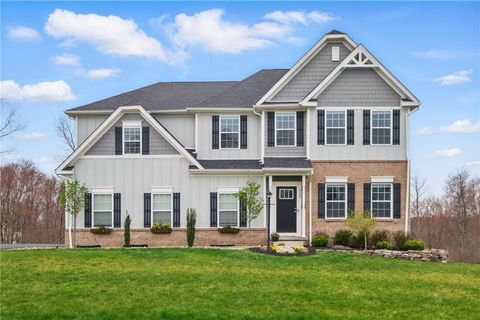 318 Stoneridge Ln Adams Twp PA 16046