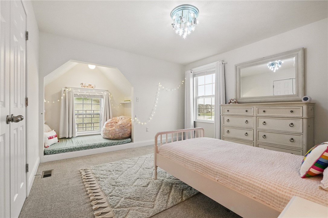 Adams Twp, Pennsylvania 16046, United States, 4 Bedrooms Bedrooms, ,4 BathroomsBathrooms,Residential,Contingent,105018