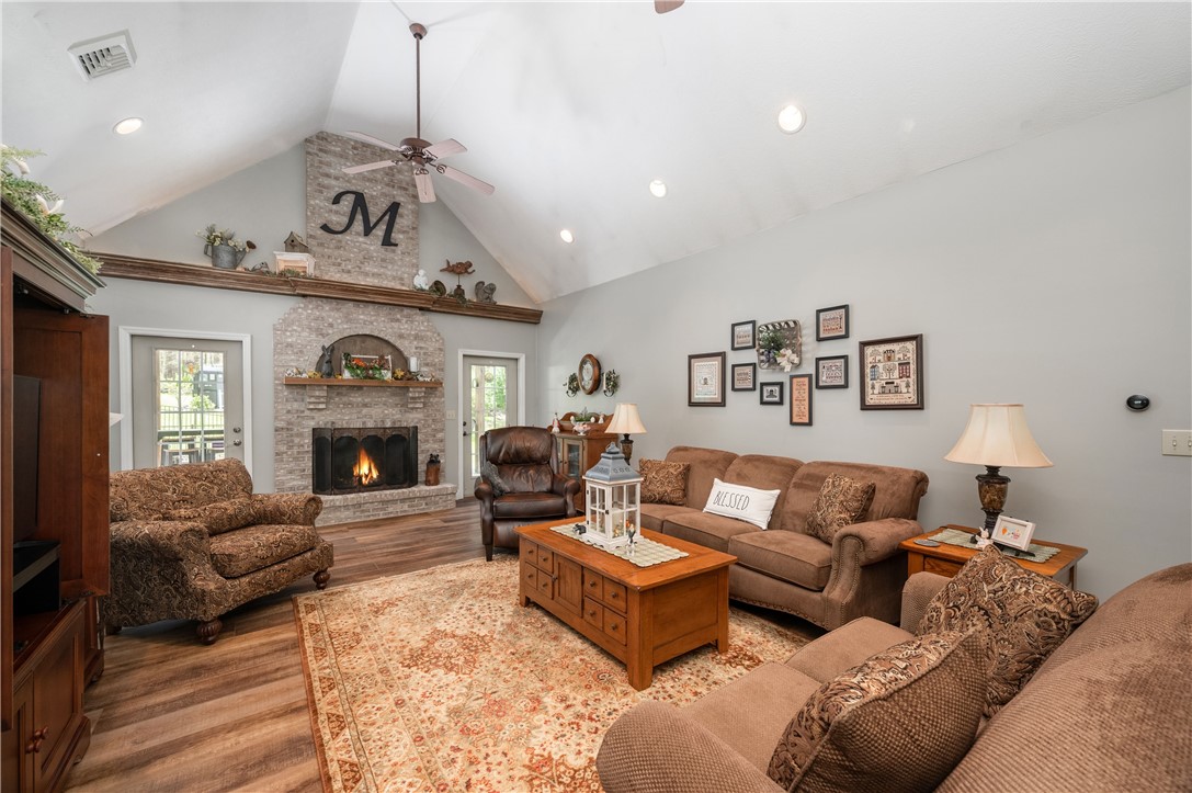 Connoquenessing Twp, Pennsylvania 16001, United States, 3 Bedrooms Bedrooms, ,3 BathroomsBathrooms,Residential,Contingent,124219