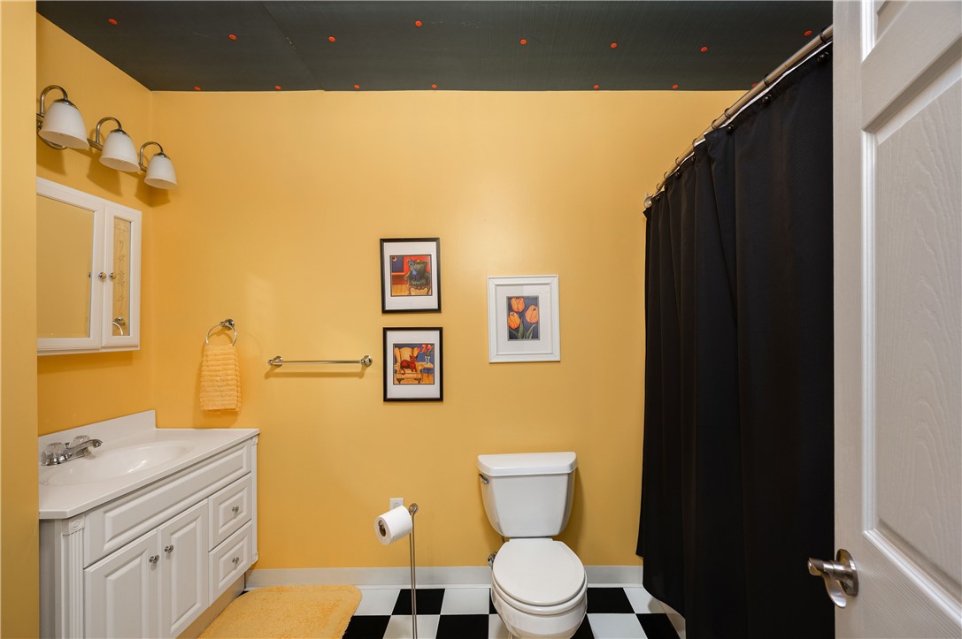 Connoquenessing Twp, Pennsylvania 16001, United States, 3 Bedrooms Bedrooms, ,3 BathroomsBathrooms,Residential,Contingent,124219