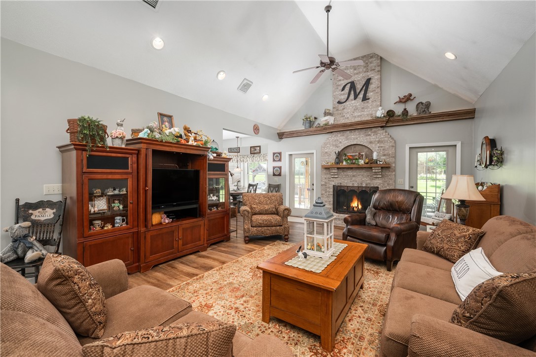 Connoquenessing Twp, Pennsylvania 16001, United States, 3 Bedrooms Bedrooms, ,3 BathroomsBathrooms,Residential,Contingent,124219