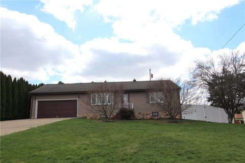 Photo of 415 Mercury St, Latrobe, PA 15650 (MLS # 1745811)