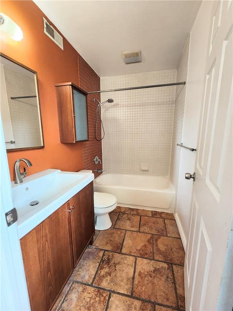 Apartment For Rent - 3801 Penn Ave Ave #2<br/> Lawrenceville, PA 15201