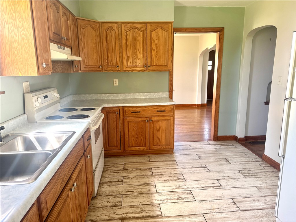 Grove City Boro, Pennsylvania 16127, United States, 3 Bedrooms Bedrooms, ,1 BathroomBathrooms,Residential,Contingent,124287