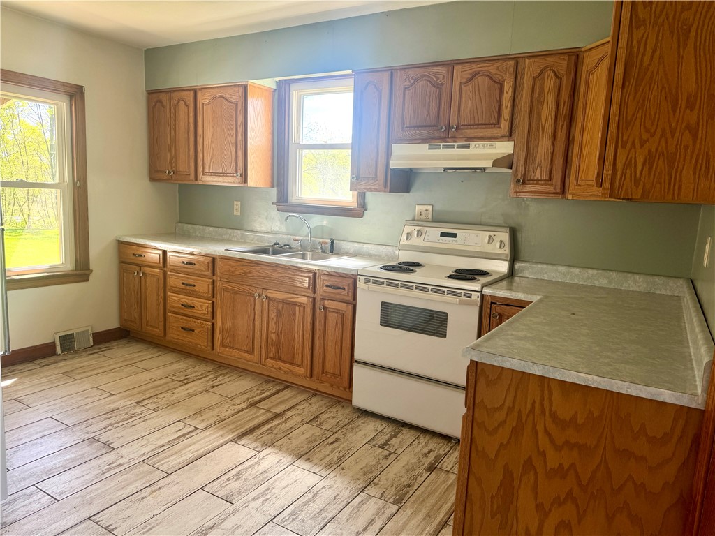 Grove City Boro, Pennsylvania 16127, United States, 3 Bedrooms Bedrooms, ,1 BathroomBathrooms,Residential,Contingent,124287