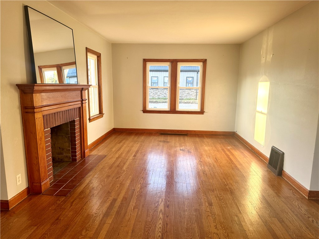 Grove City Boro, Pennsylvania 16127, United States, 3 Bedrooms Bedrooms, ,1 BathroomBathrooms,Residential,Contingent,124287