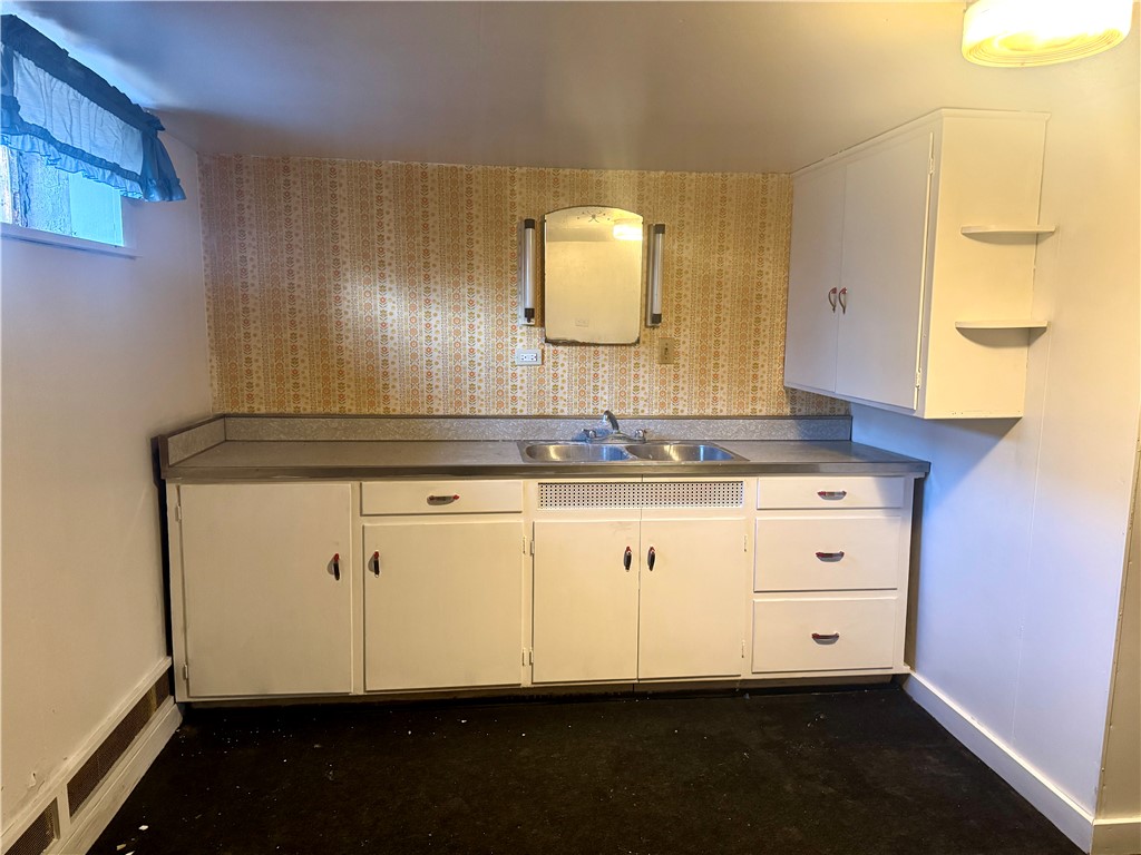 Grove City Boro, Pennsylvania 16127, United States, 3 Bedrooms Bedrooms, ,1 BathroomBathrooms,Residential,Contingent,124287