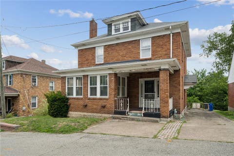 Photo of 333 Greenwood Pl, Bridgeville, PA 15017 (MLS # 1762573)