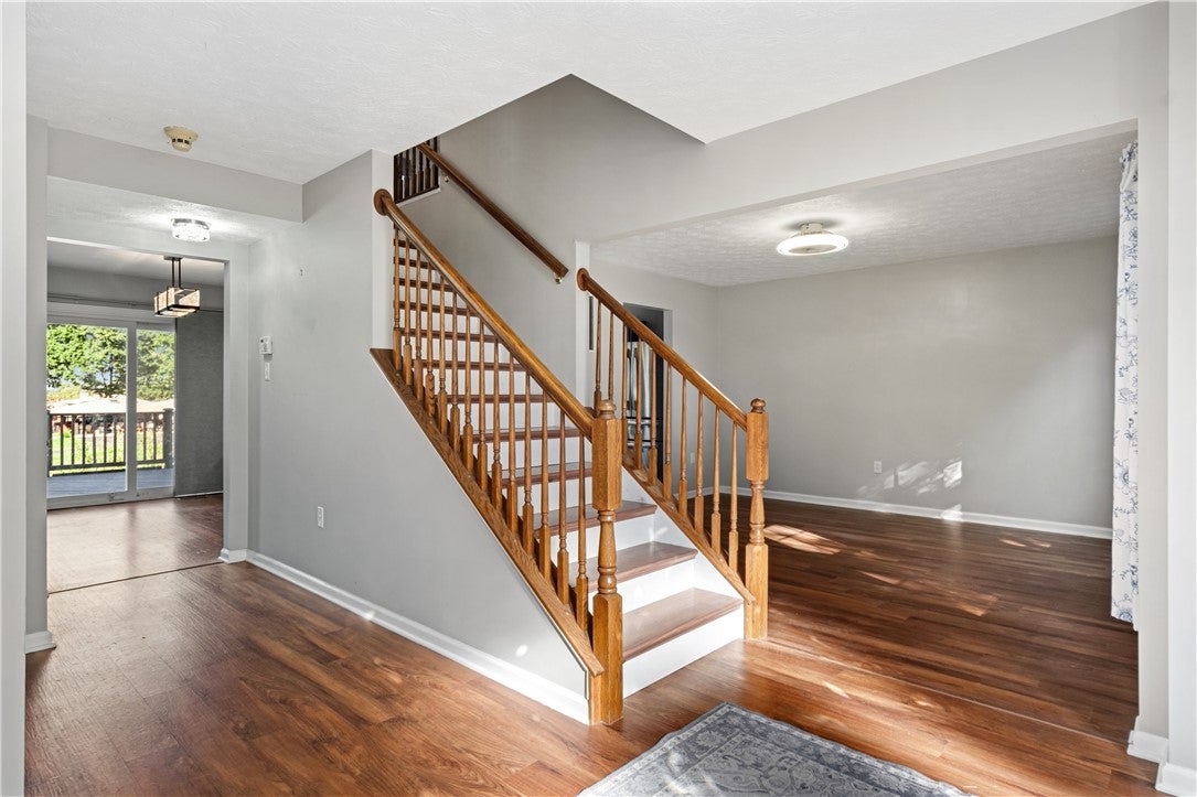 502 Meade Dr