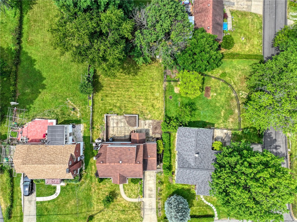 Upper St. Clair, Pennsylvania 15241, United States, 4 Bedrooms Bedrooms, ,2 BathroomsBathrooms,Residential,Contingent,54529