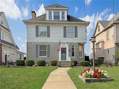 Homes For Sale - 411 W Clayton St St<br/> Lawrence County, New Castle, PA 16102