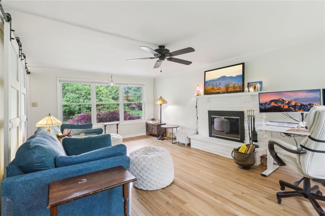295 Bradford Rd